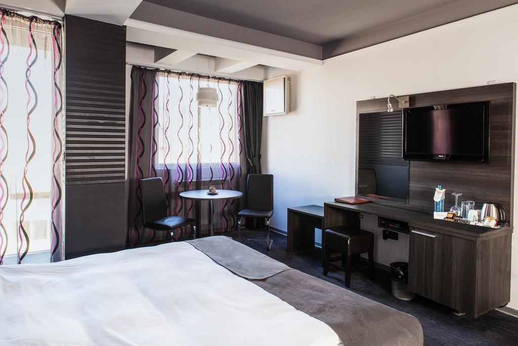 Mola Hotel Skopje Phòng bức ảnh